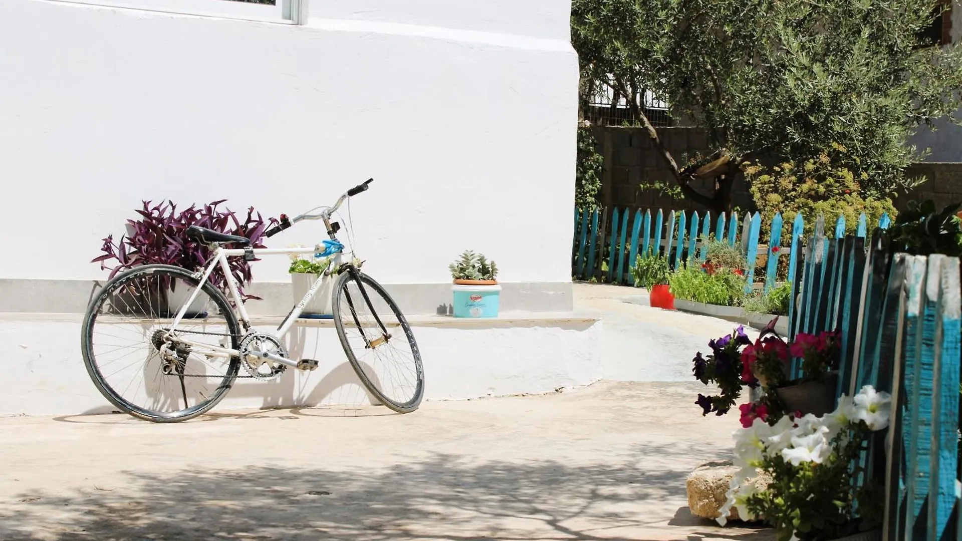 Vila Rafael Ksamil Guest house